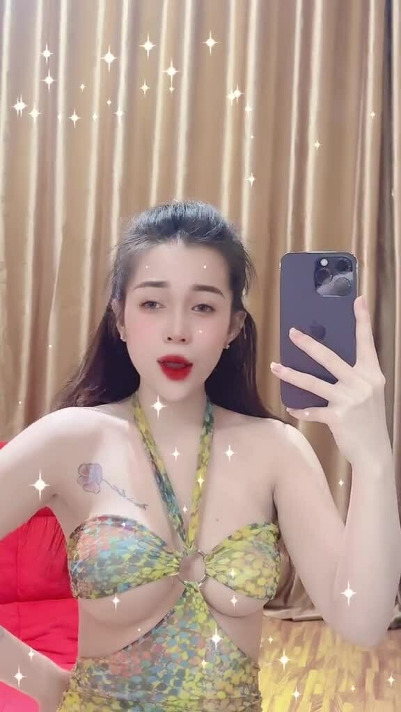 Watch video 71008933.mp4 | Video    