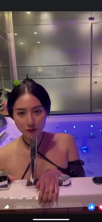 Watch video 10437278.mp4 | Video.Anh.Moe  